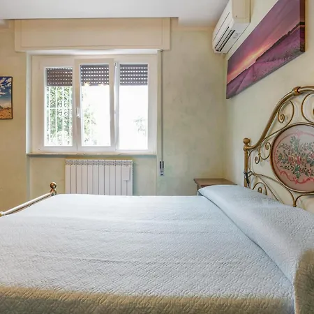 Apartment 2 Bedroom Amazing In *