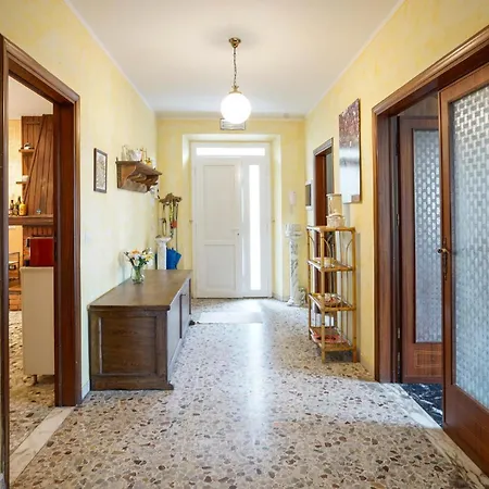 2 Bedroom Amazing In Corsanico-Bargecchia